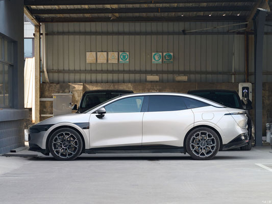 순수 전기 2024 자동차 Zeekr007 세단 4WD 75kwh 100wkwh 배터리 최고 속도 210 Km/H EV