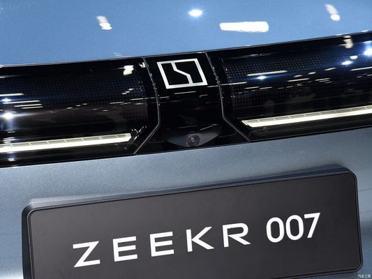 2024 Geely Zeekr 007 순수 전기 엔진을 탑재한 에너지 차량 P0000155