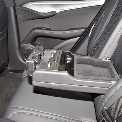 Byd Sea Lion 2024 550 사륜 구동 스마트 항공 버전 폐쇄형 카시형 EV 자동차