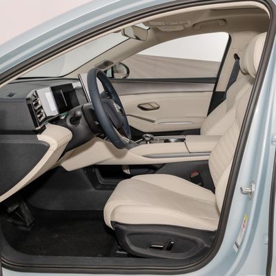 2024 Byd Qin L Dm-I 120km 우수 버전 배터리 에너지 15.87kwh의 전기 자동차