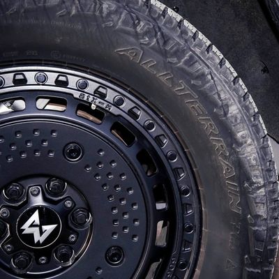 EV 자동차 M-Hero 917 확장 범위 Mhero 917 하이브리드 대형 SUV 전기 연료 유형
