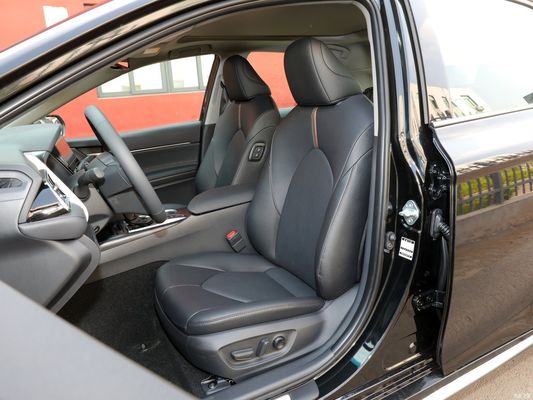 2023 토요타 캠리 2.5g 델럭스 에디션 가솔린 2.5L 207HP L4 휠베이스 2825mm 자동차 거래