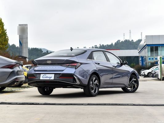 2023 현대 엘란트라 1.5L CVT GlX 엘리트 에디션 가솔린 자동차 흰색 외관 색상
