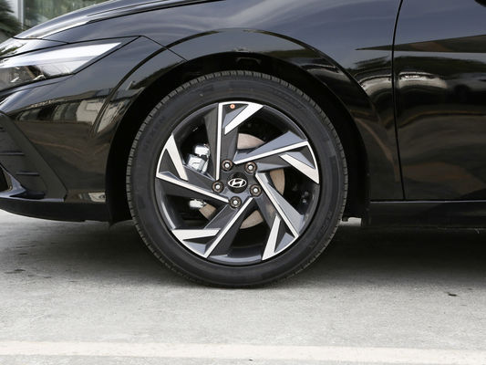 현대 엘란트라 2023 1.5L CVT 럭스 에디션 가솔린 차량 1000-1600CC