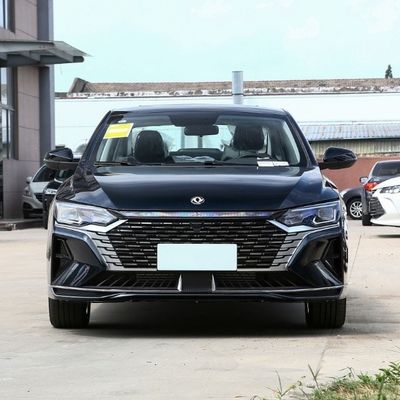가솔린 Aeolus Yixuan Max 2024 고급 버전 세단