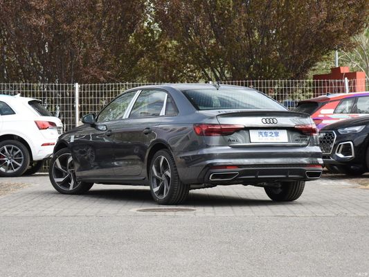 가솔린 자동차 아우디 A4l 2023 40tfsi 자동 변속기와 4858*1847*1439 크기