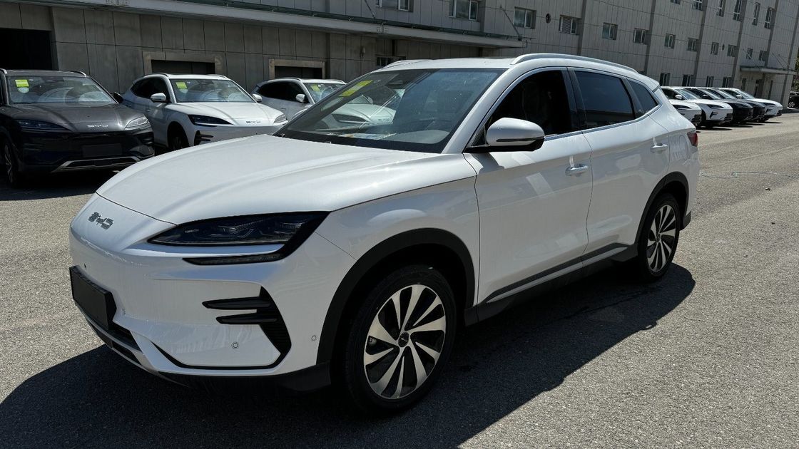 화이트 2023 EV Byd E2 럭셔리 에디션 순수 전기 자동차 4260*1760*1530 중고/ 재고