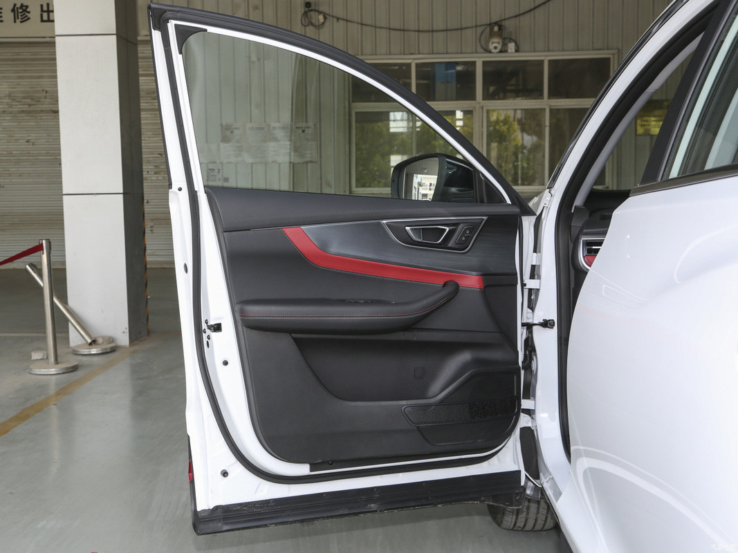 SUV 체리 티고7 슈퍼파워 1.5t CVT 슈퍼파워 워리어 가솔린 자동차 왼쪽 스티어링