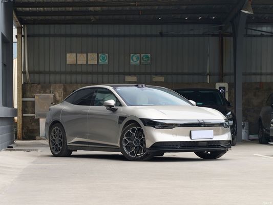순수 전기 2024 자동차 Zeekr007 세단 4WD 75kwh 100wkwh 배터리 최고 속도 210 Km/H EV
